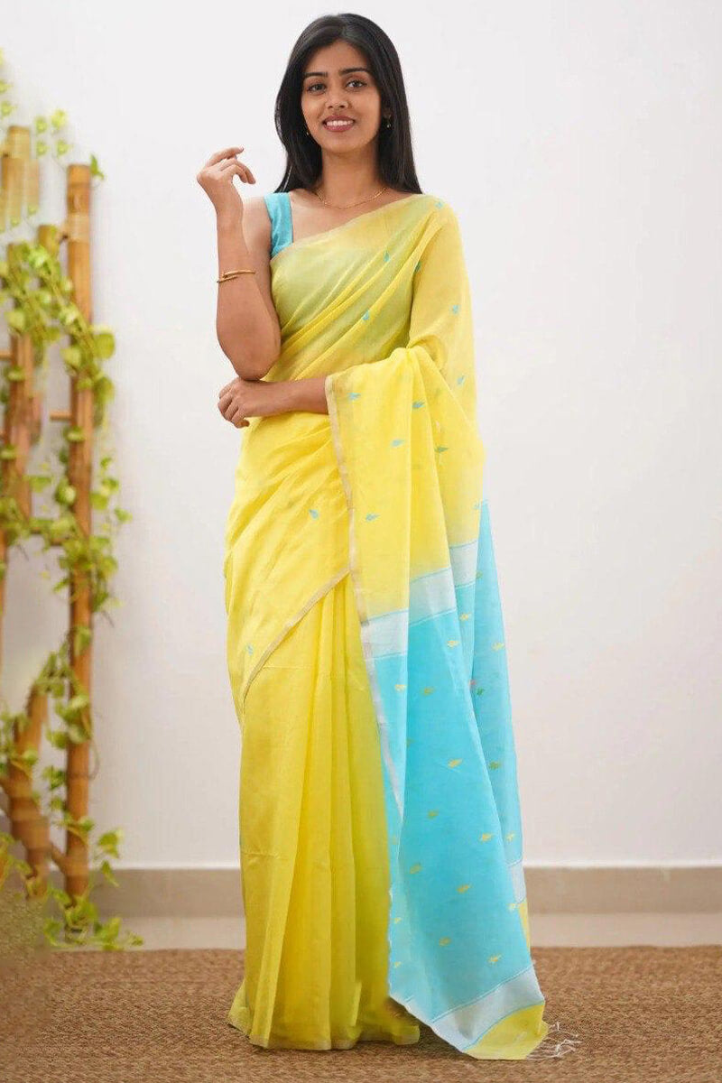 Arresting Yellow Cotton Silk Saree With Jazzy Blouse Piece