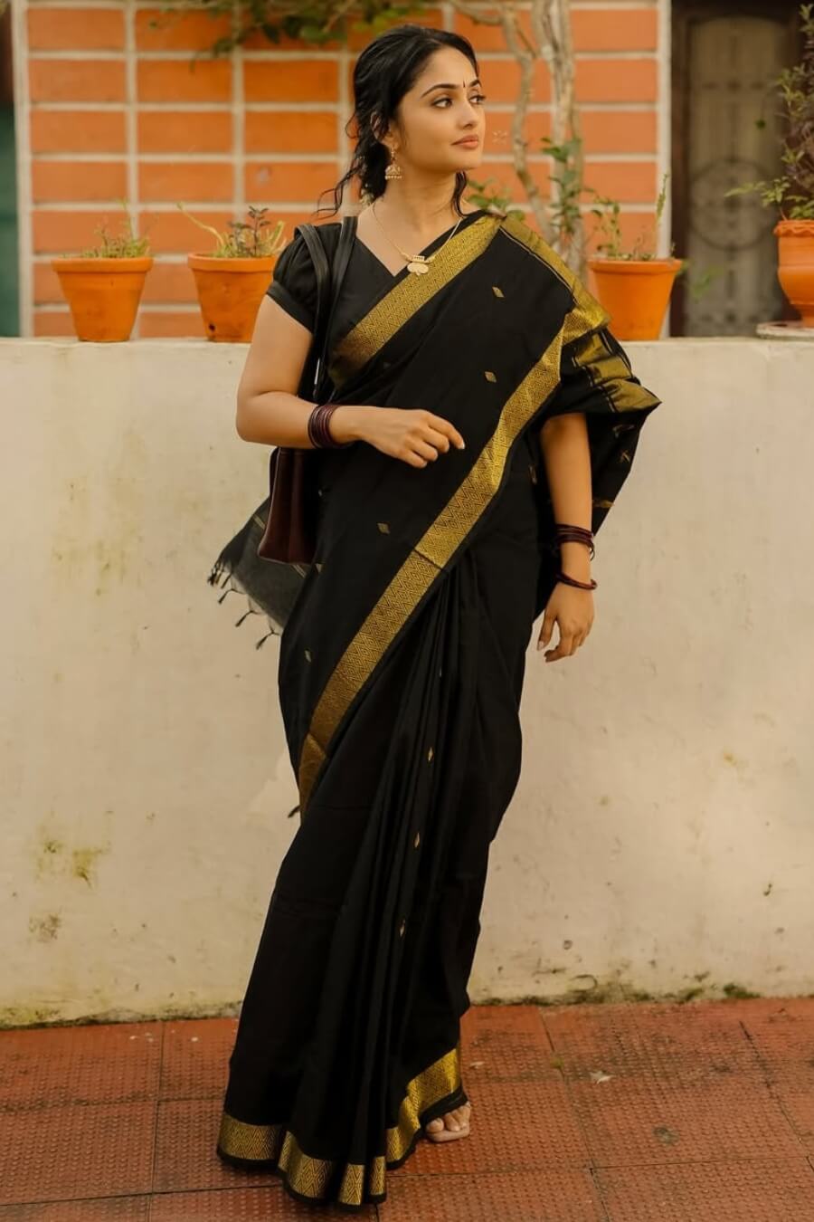 Surpassing Black Cotton Silk Saree With Classy Blouse Piece