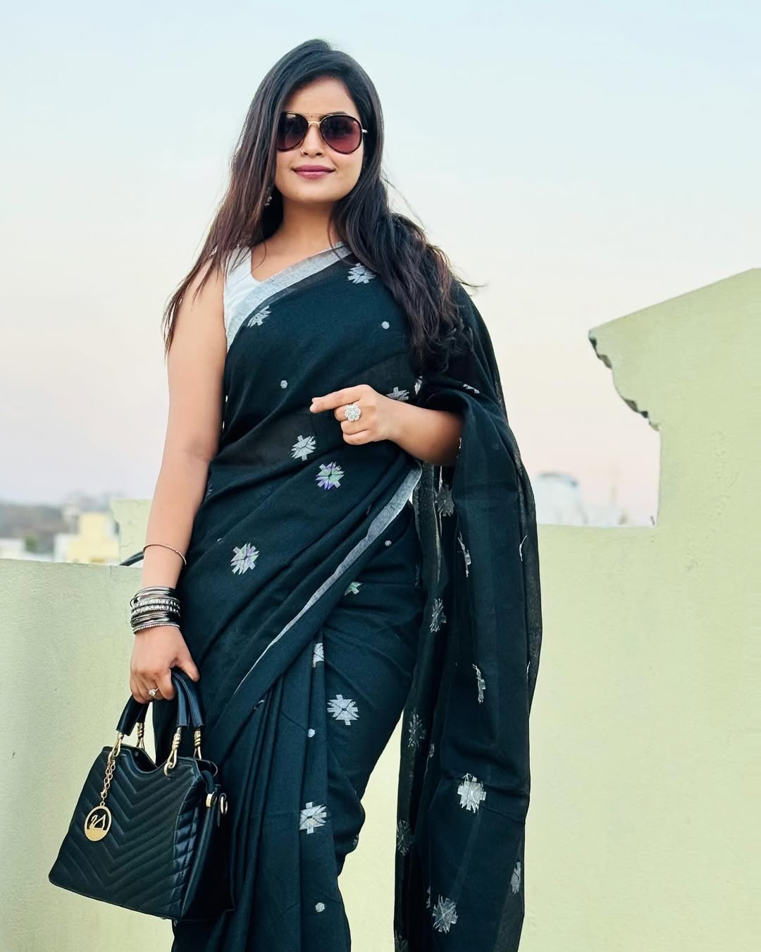 Posh Black Cotton Silk Saree With Prettiest Blouse Piece