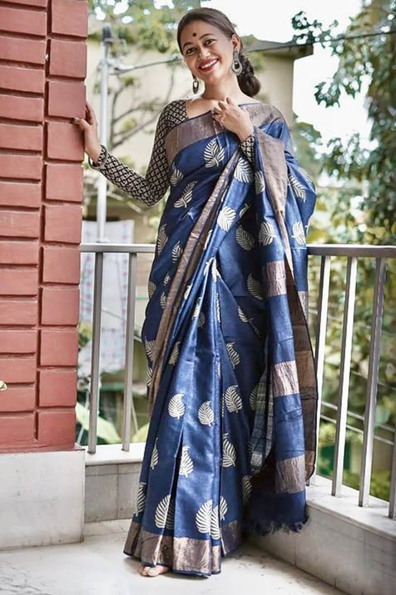 Women's Cotton Blend NavyBlue Printed DesignerSaree With Blouse Piece
