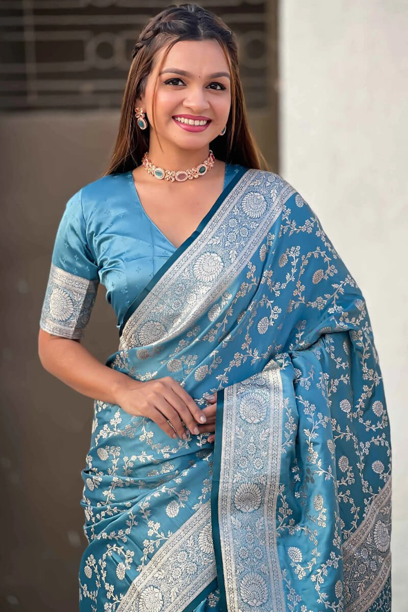 Delightful Firozi Soft Silk Saree With Petrichor Blouse Piece