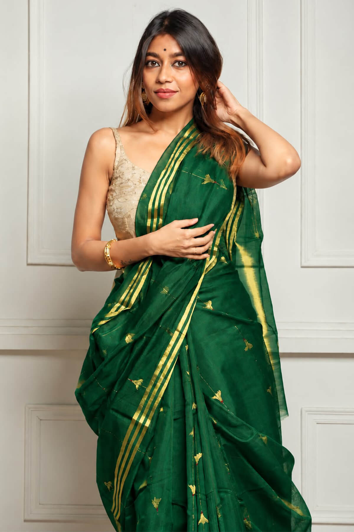 Luxuriant Green Cotton Silk Saree With Arresting Blouse Piece