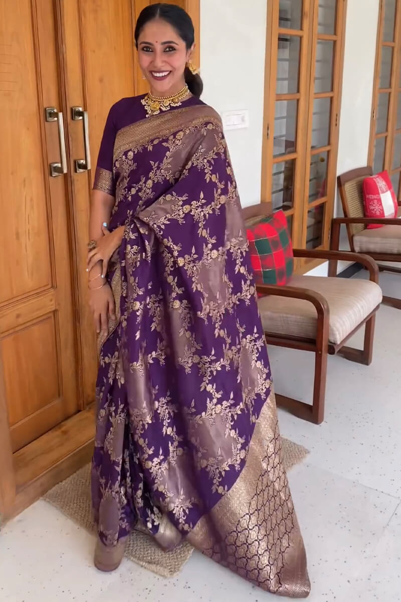 Capricious Purple Soft Silk Saree With Alluring Blouse Piece