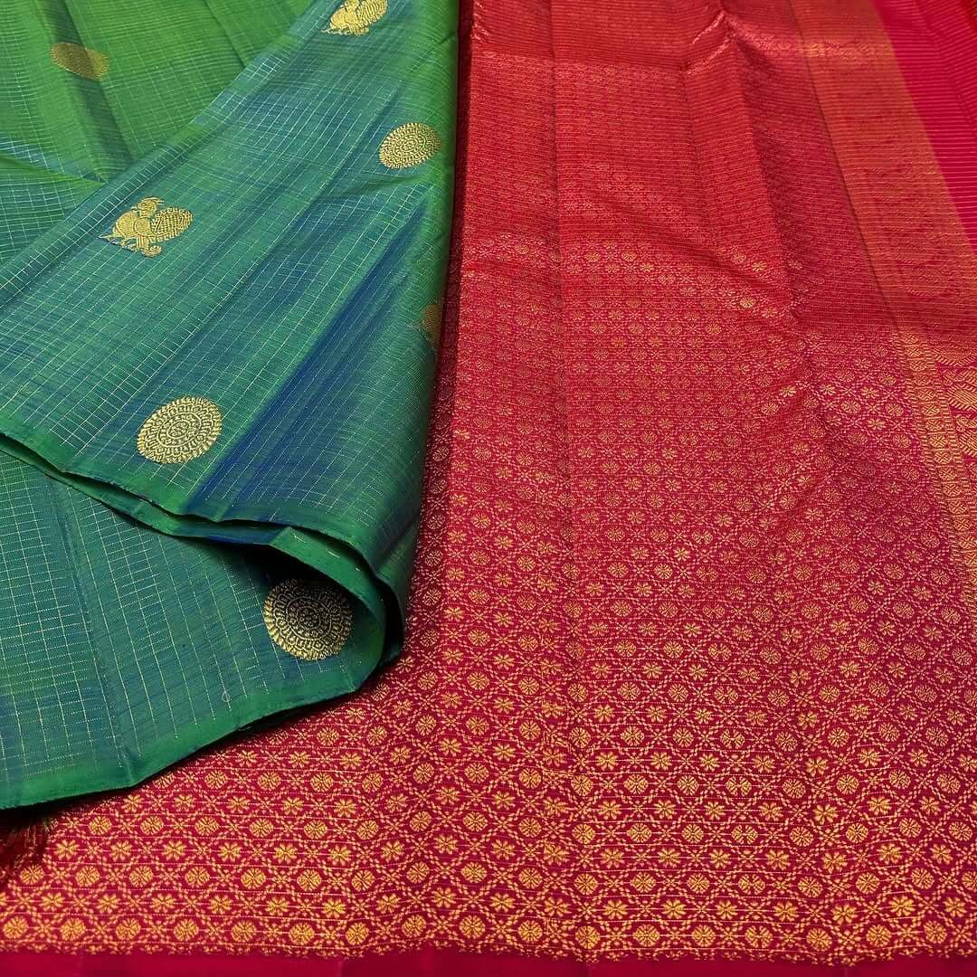 Sumptuous Rama Soft Silk Saree With Surpassing Blouse Piece
