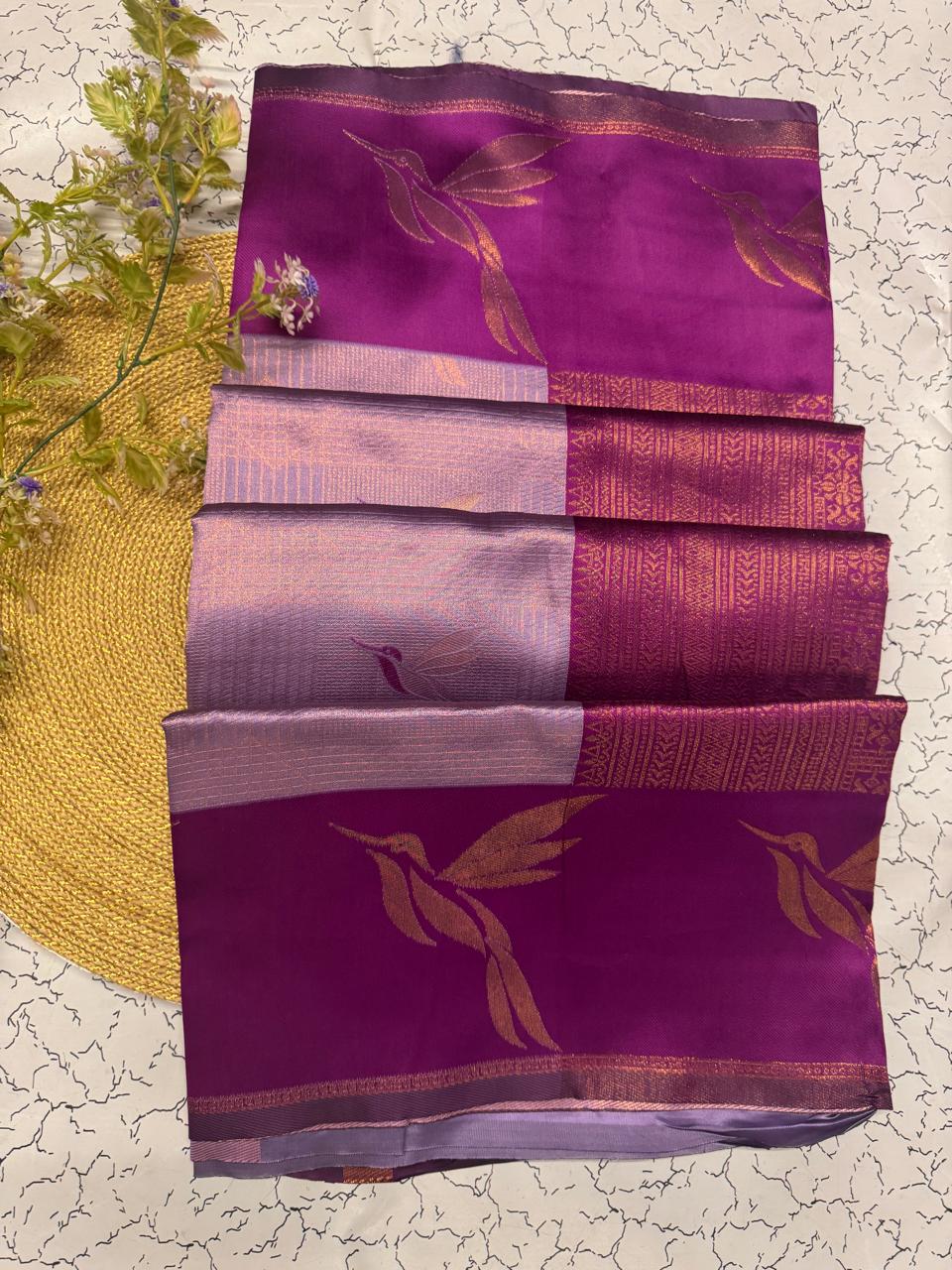 Incredible Lavender Soft Banarasi Silk Saree With Staggering Blouse Piece