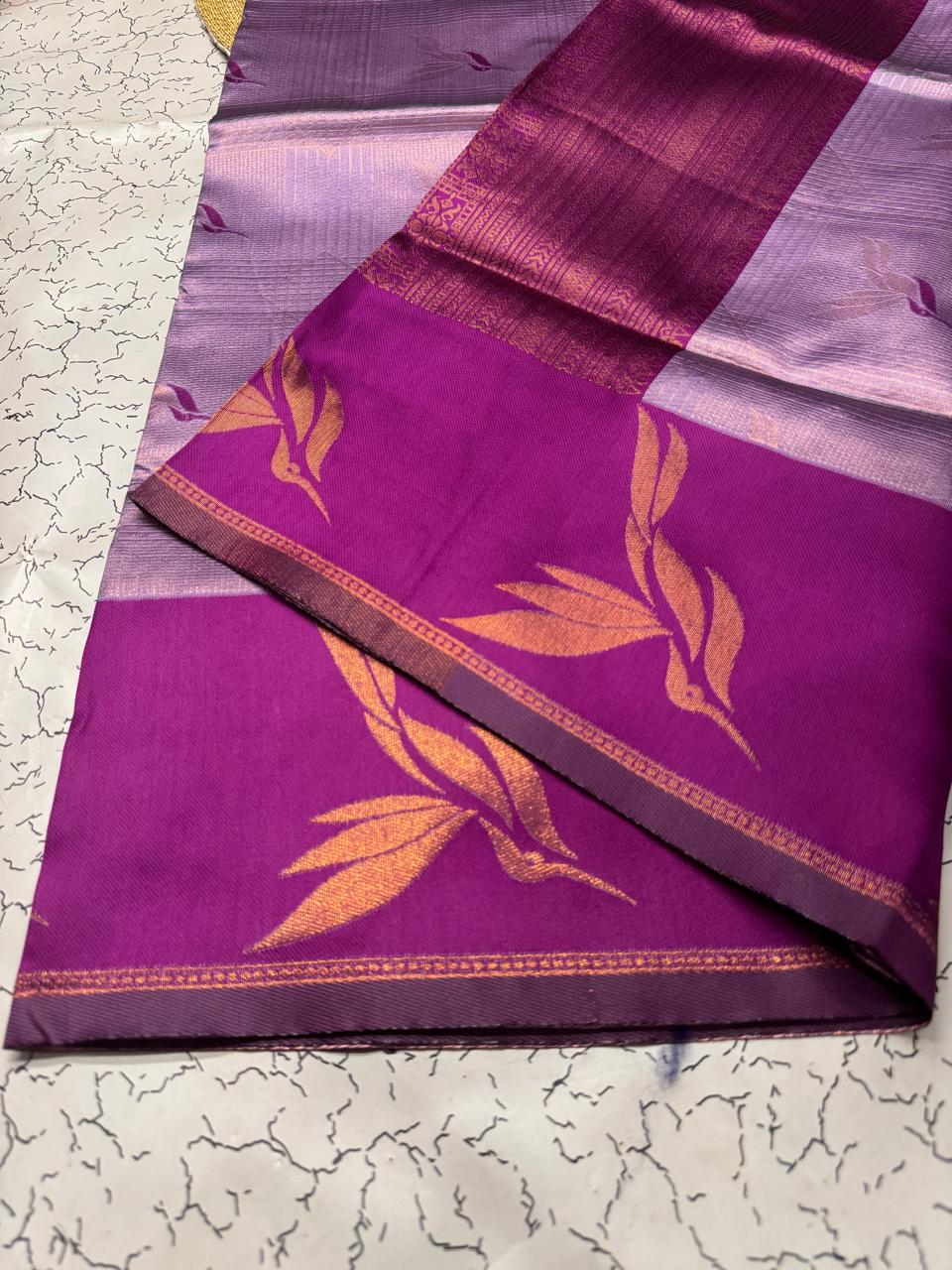 Incredible Lavender Soft Banarasi Silk Saree With Staggering Blouse Piece