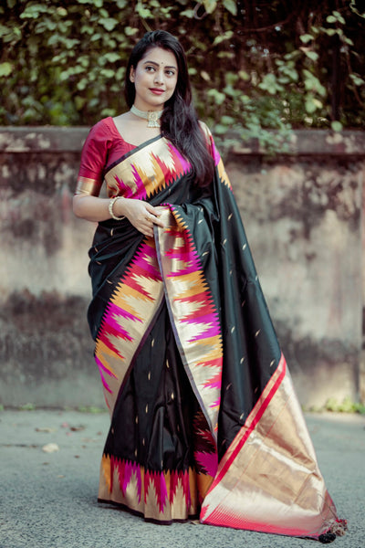 Vestigial Black Soft Silk Saree With Fragrant Blouse Piece