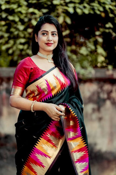 Vestigial Black Soft Silk Saree With Fragrant Blouse Piece