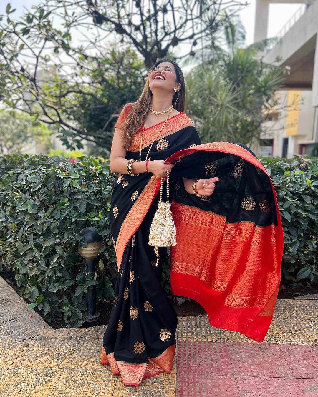 Lovely Black Soft Banarasi Silk Saree With Flattering Blouse Piece