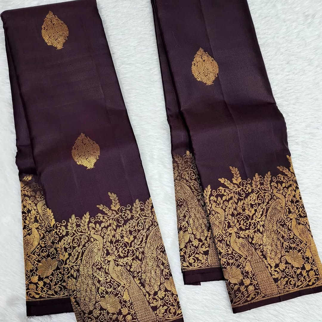 Adorning Purple Soft Banarasi Silk Saree With Classy Blouse Piece