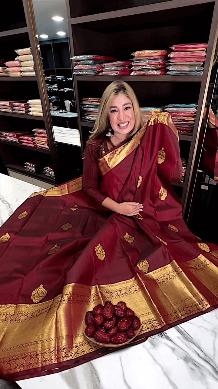 Eclat Maroon Soft Banarasi Silk Saree With Flameboyant Blouse Piece