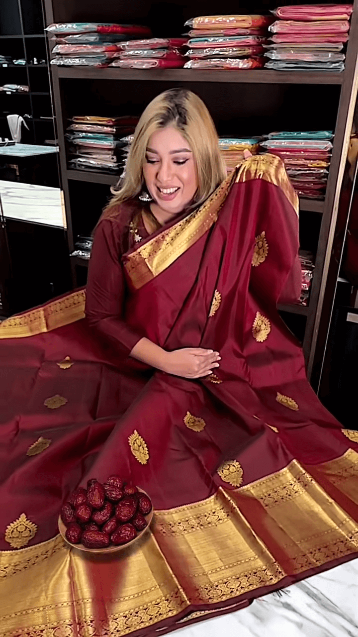 Eclat Maroon Soft Banarasi Silk Saree With Flameboyant Blouse Piece