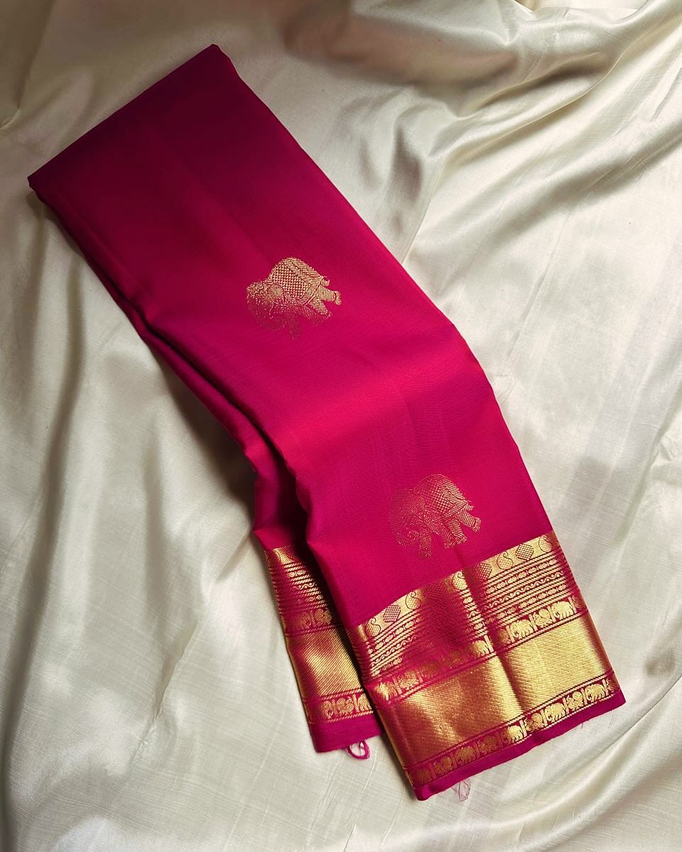 Stunning Dark Pink Soft Banarasi Silk Saree With Alluring Blouse Piece