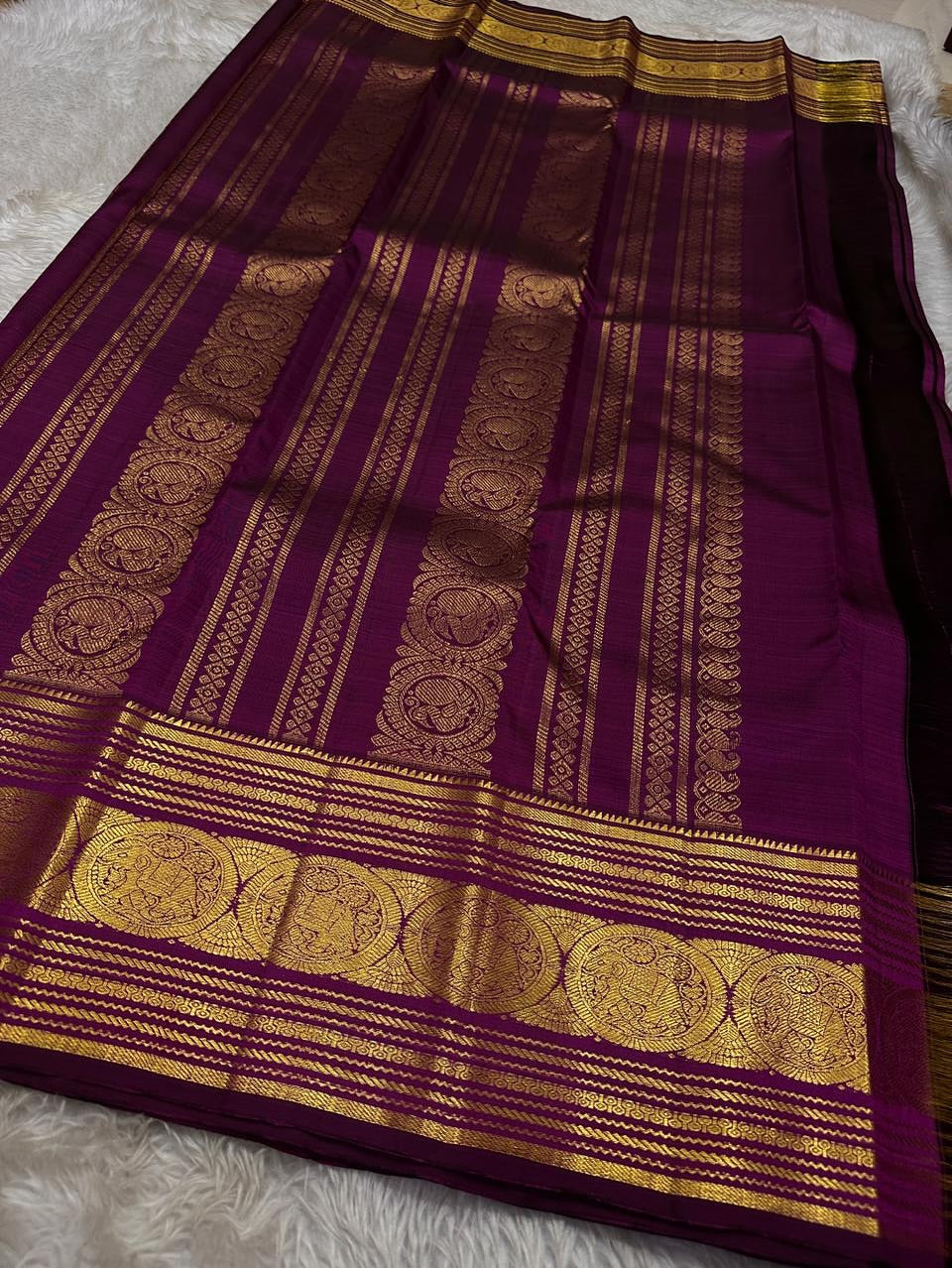 Lagniappe Wine Soft Banarasi Silk Saree With Murmurous Blouse Piece