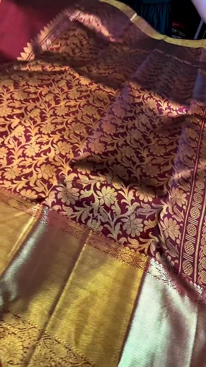 Moiety Maroon Soft Banarasi Silk Saree With Traditional Blouse Piece