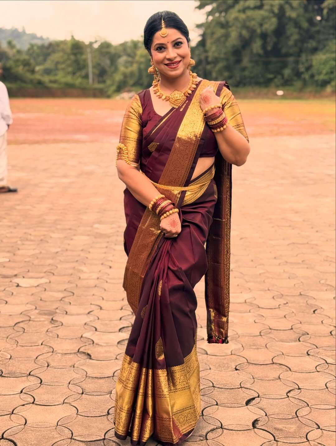 Eye-catching Maroon Soft Banarasi Silk Saree With Sophisticated Blouse Piece