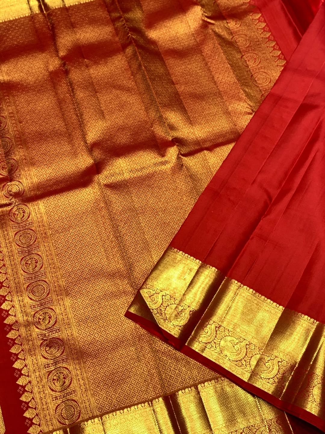Grandiose Red Soft Banarasi Silk Saree With Vibrant Blouse Piece