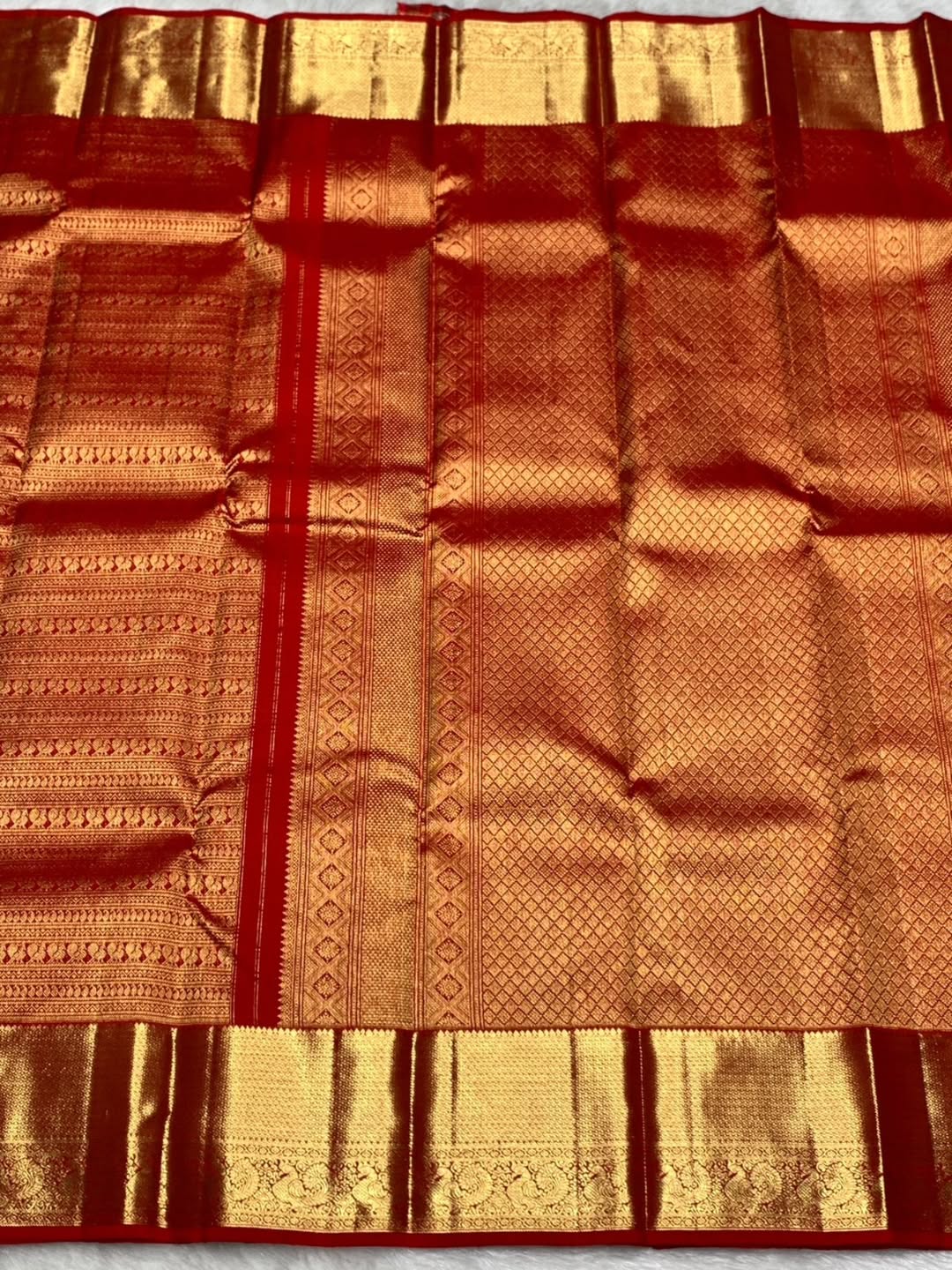 Exuberant Red Soft Banarasi Silk Saree With Smart Blouse Piece