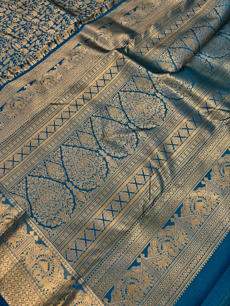 Diaphanous Rama Pure Zari Weaving Banarasi Silk Saree With Ephemeral Blouse Piece
