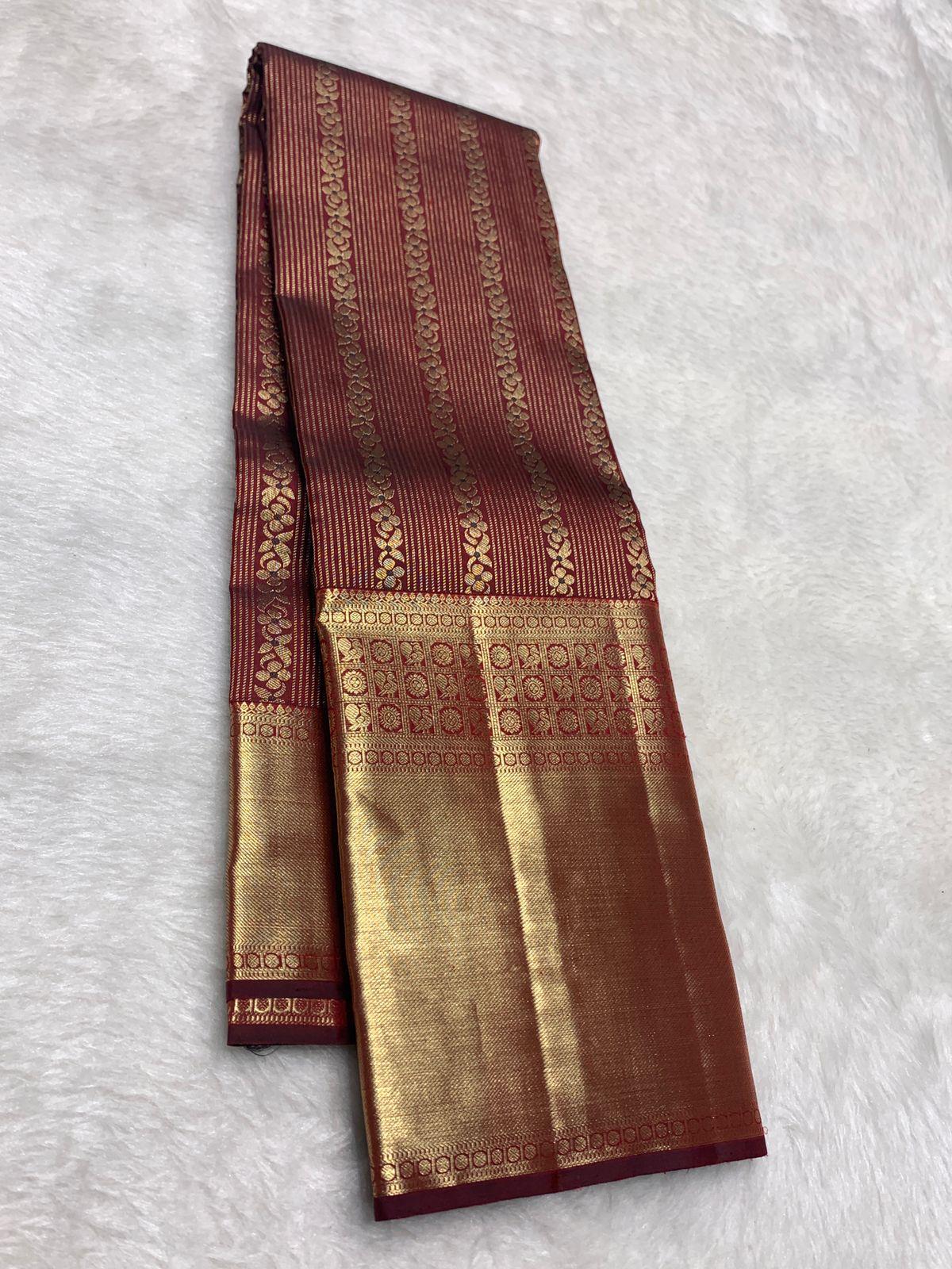 Angelic Maroon Pure Banarasi Silk Saree With Enamoring Blouse Piece