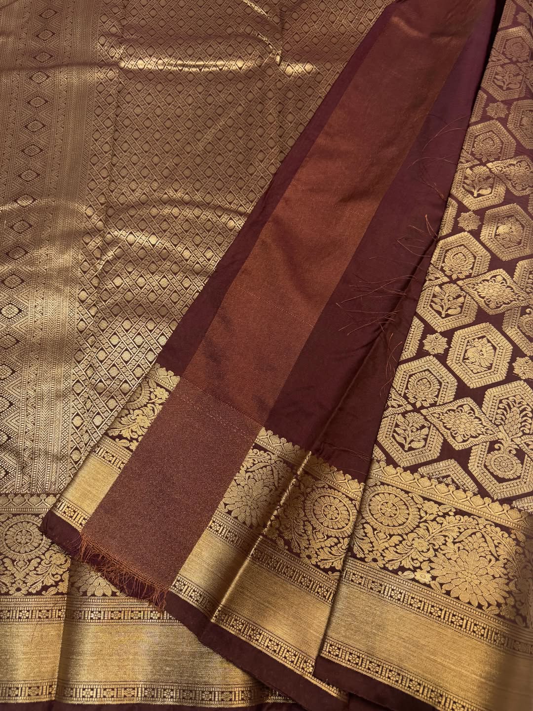 Scintilla Brown Pure Banarasi Silk Saree With Magnetic Blouse Piece