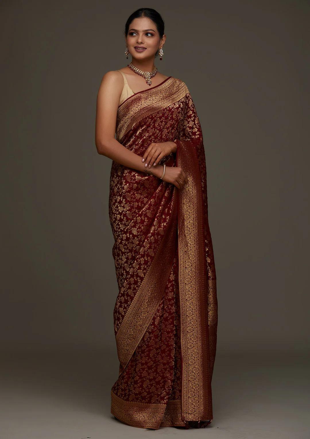 Adoring Maroon Pure Banarasi Silk Saree With Imaginative Blouse Piece