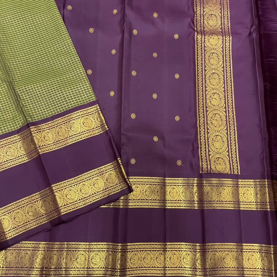 Ideal Green Soft Silk Saree With Woebegone Blouse Piece