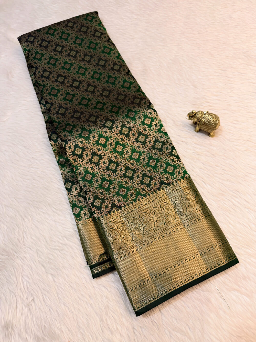 Traditional Dark Green Pure Banarasi Silk Saree With Epiphany Blouse Piece