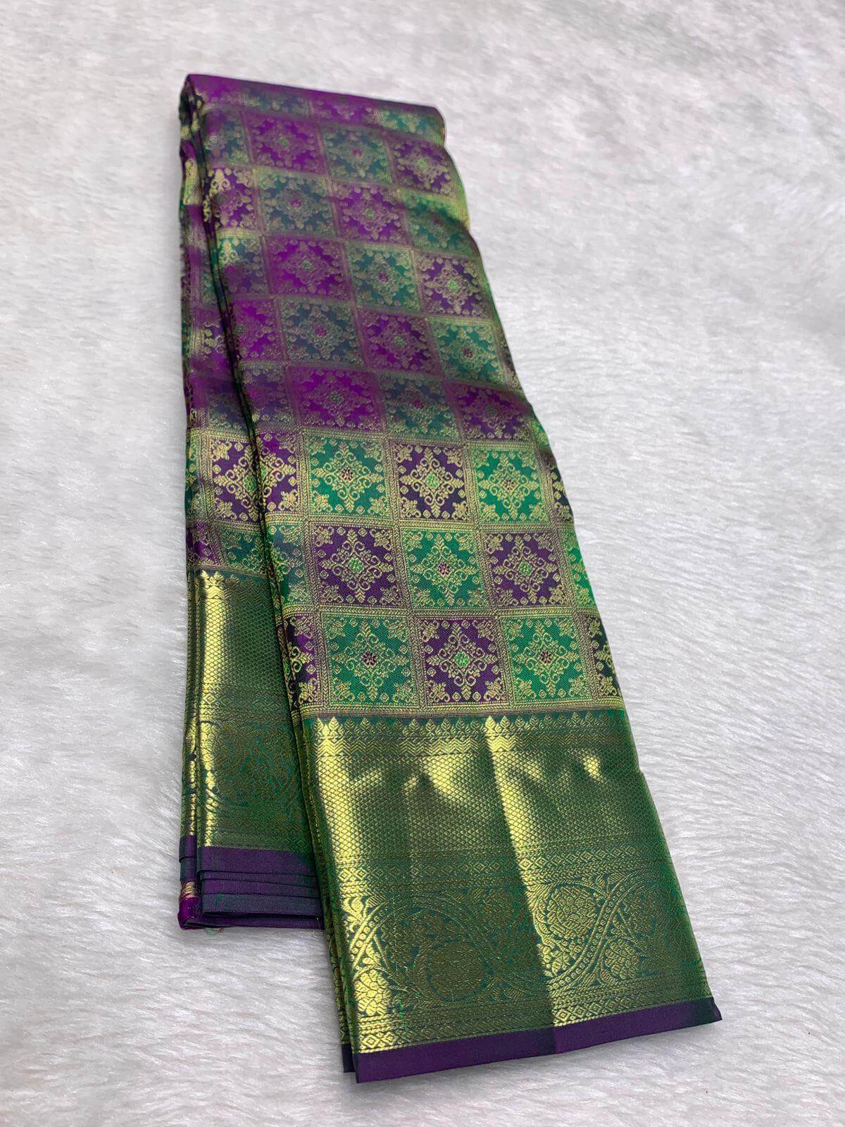 Adorning Green Pure Banarasi Silk Saree With Mellifluous Blouse Piece
