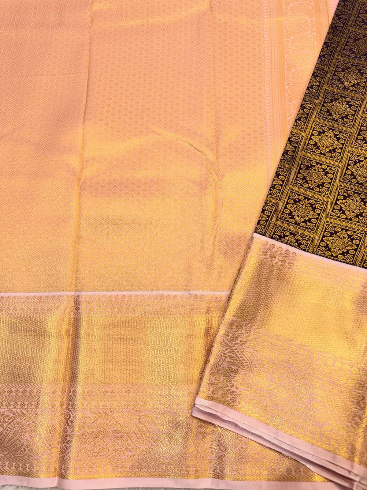 Chatoyant Brown Pure Banarasi Silk Saree With Gratifying Blouse Piece