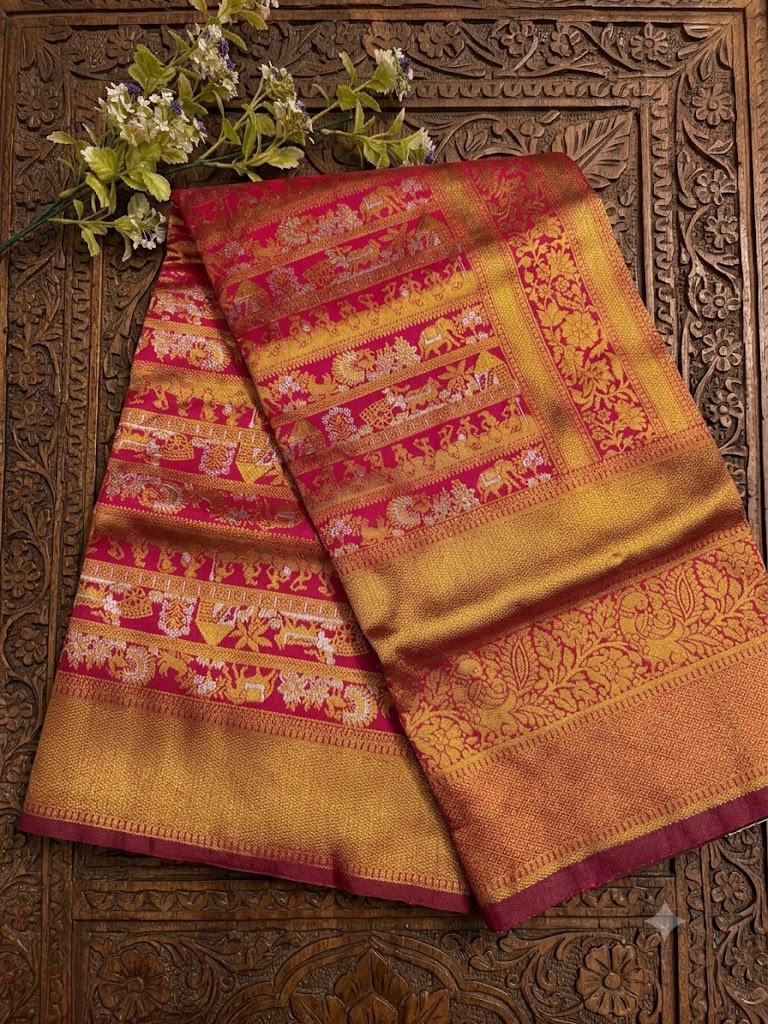 Susurrous Dark Pink Pure Banarasi Silk Saree With Verdant Blouse Piece