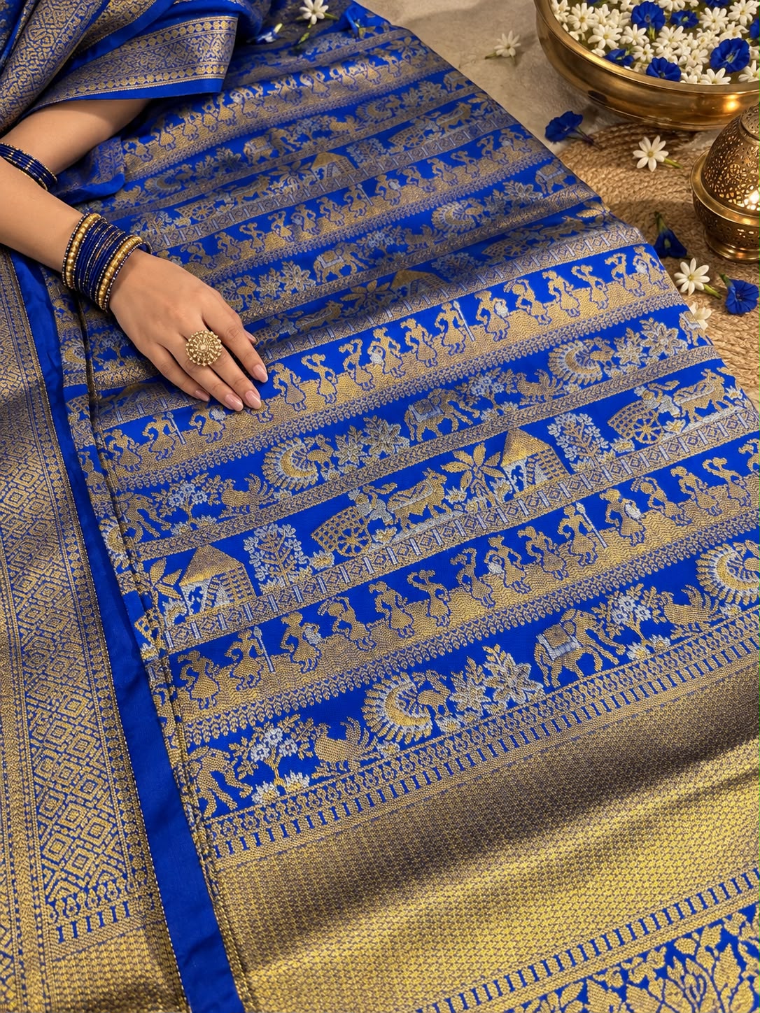 Winsome Royal Blue Pure Banarasi Silk Saree With Enticing Blouse Piece