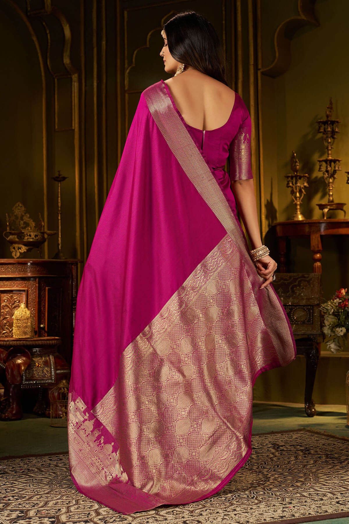 Eclat Magenta Pure Banarasi Silk Saree With Adorable Blouse Piece