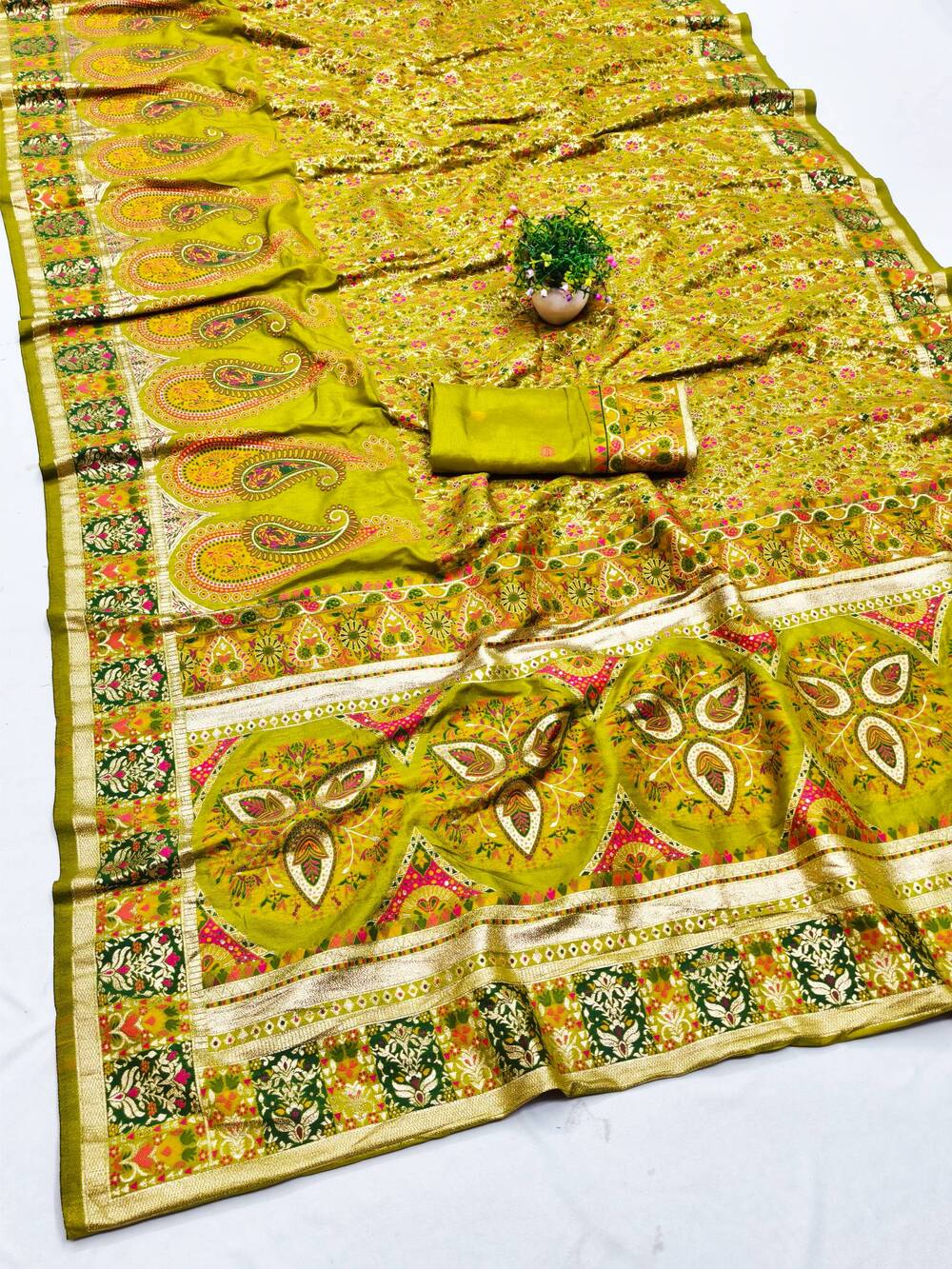 Inspiring Mehndi Nylon Dola Pashmina Saree With Dulcet Blouse Piece