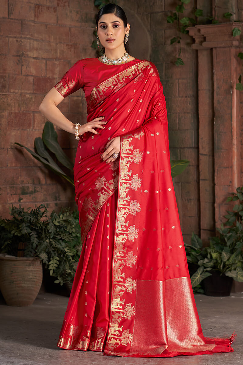 Delightful Red Pure Zari Weaving Banarasi Silk Saree With Ephemeral Blouse Piece