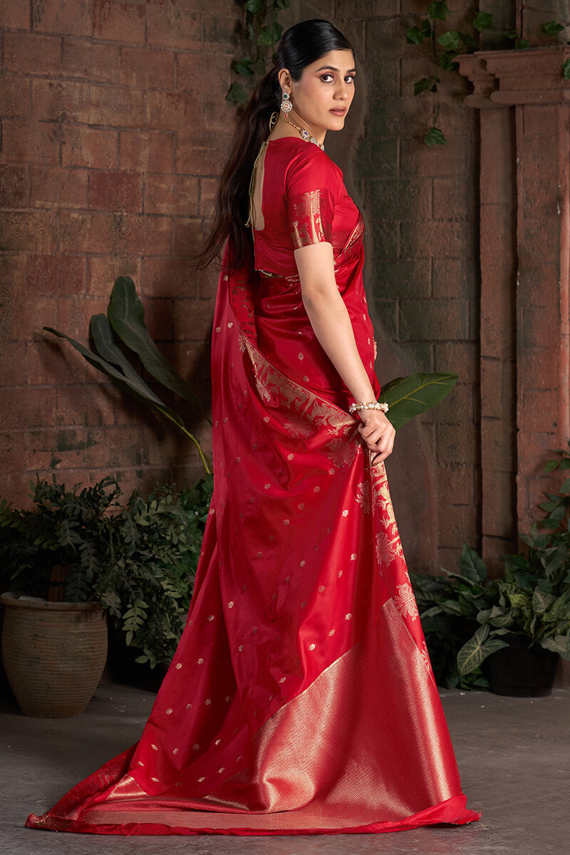 Delightful Red Pure Zari Weaving Banarasi Silk Saree With Ephemeral Blouse Piece