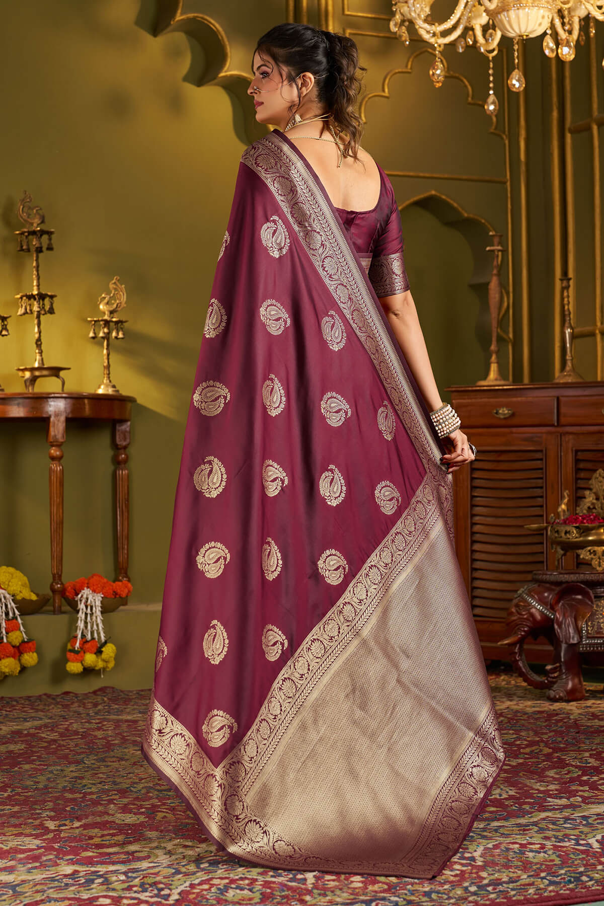 Winsome Purple Pure Banarasi Silk Saree With Posh Blouse Piece