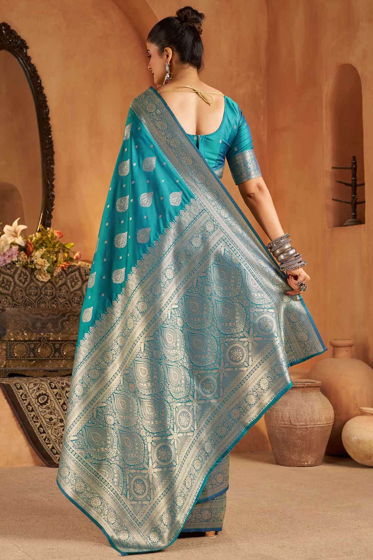 Lissome Firozi Pure Banarasi Silk Saree With Admirable Blouse Piece