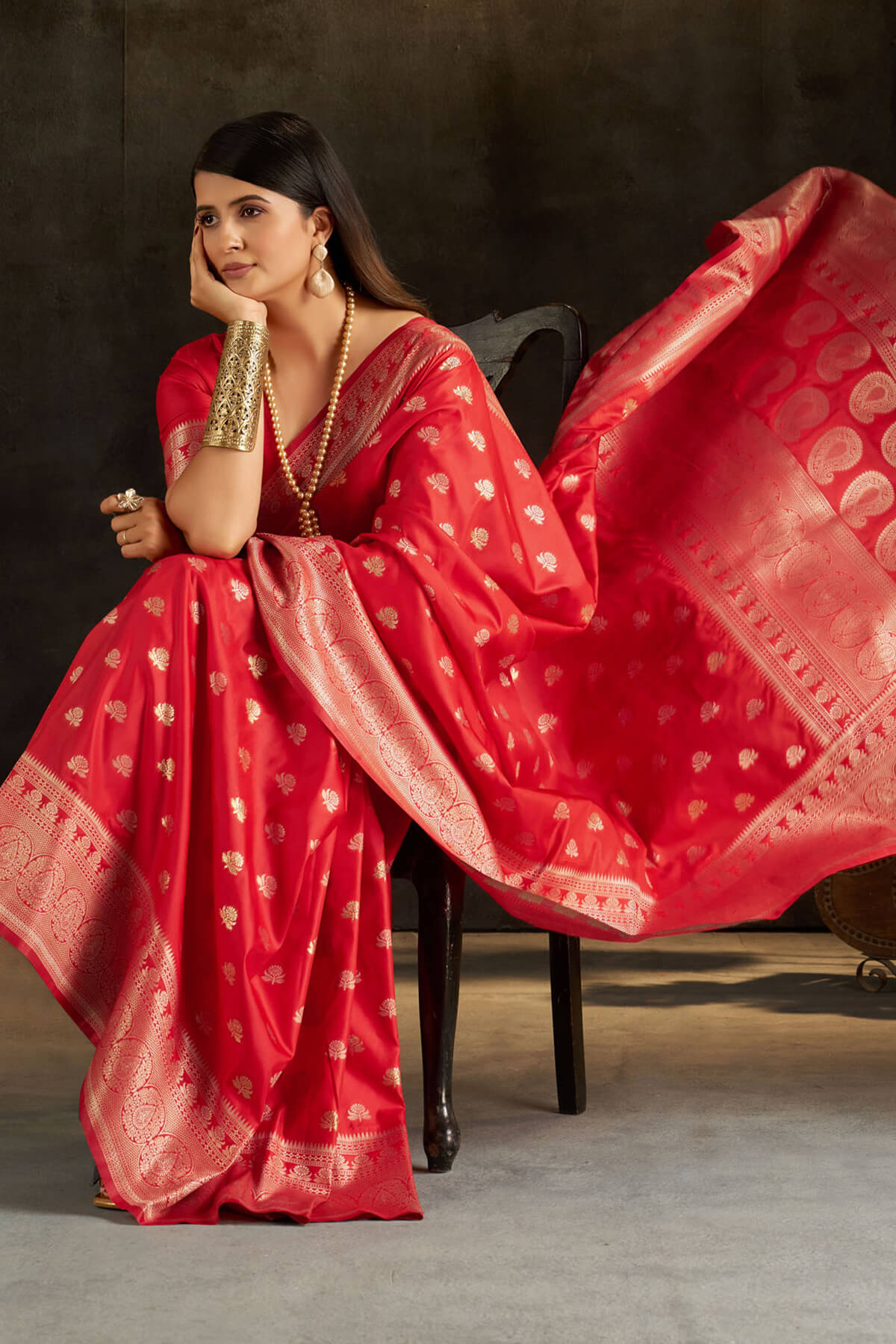 Pretty Red Pure Banarasi Silk Saree With Designer Blouse Piece