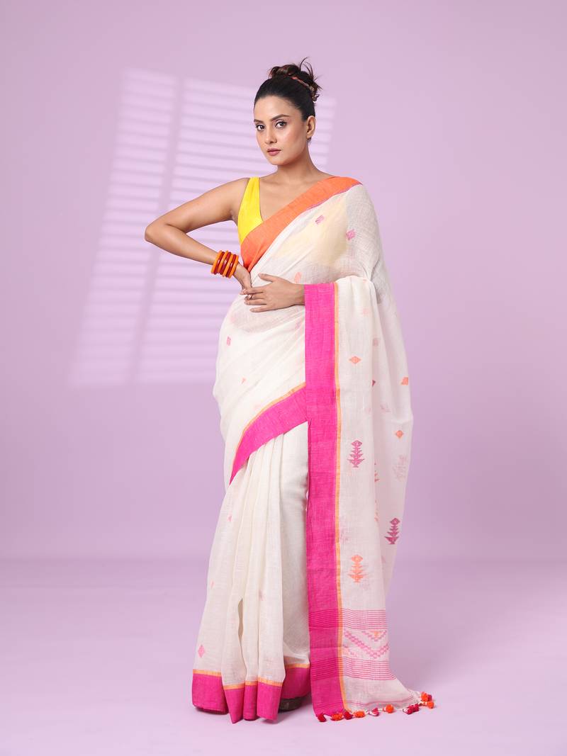 Phenomenal Off White Handloom Cotton Silk Saree With Evanescent Blouse Piece