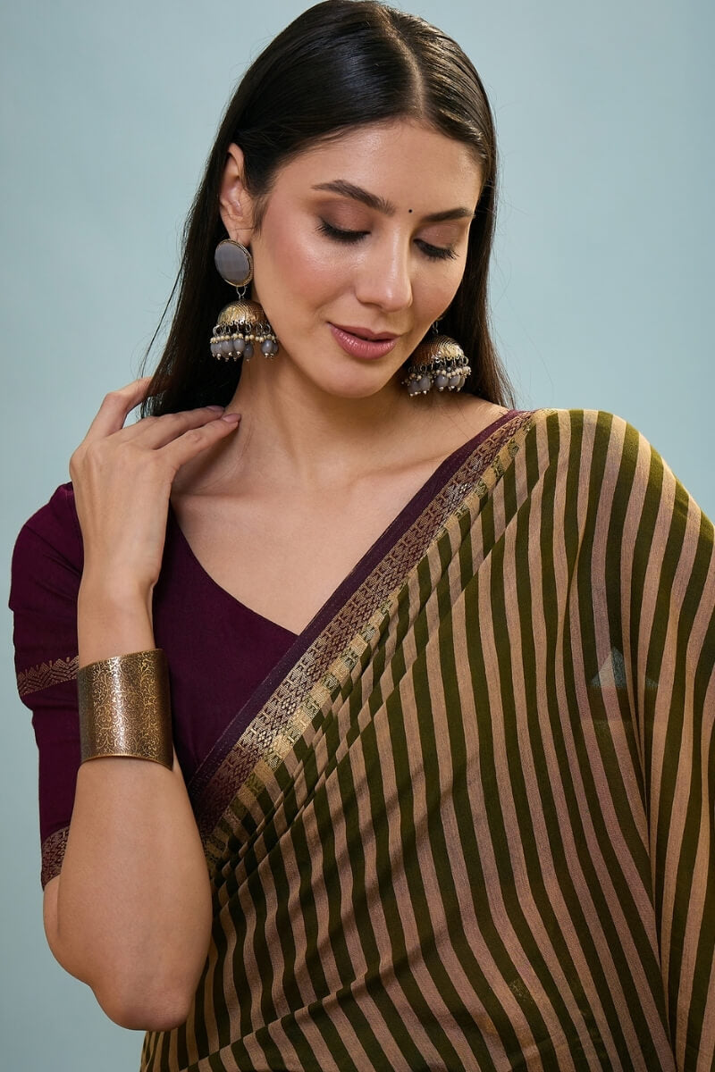 Felicitous Green Printed Cotton Silk Saree With Eye-catching Blouse Piece