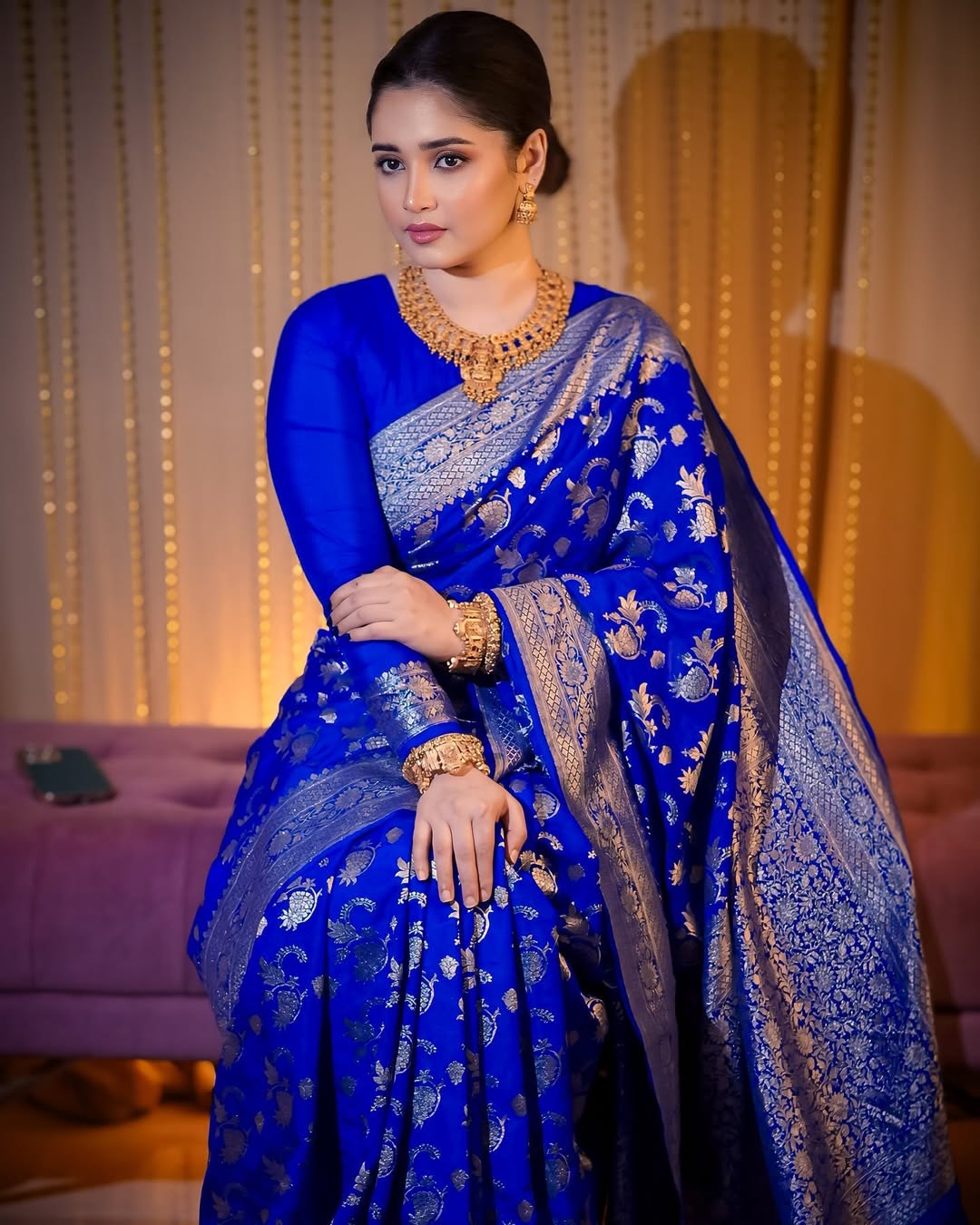 Pretty Royal Blue Soft Banarasi Silk Saree With Glorious Blouse Piece
