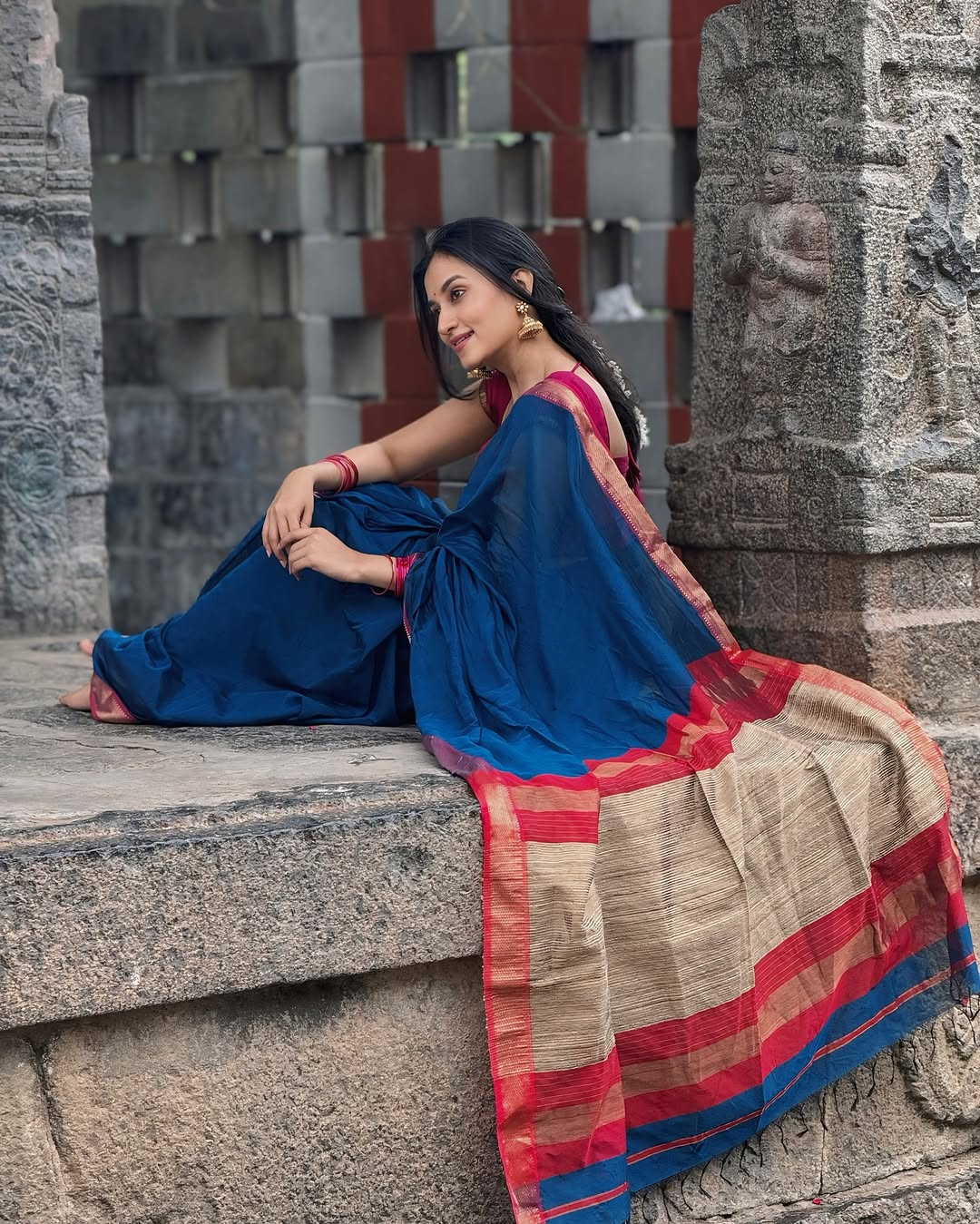 Impressive Blue Soft Silk Saree With Deserving Blouse Piece