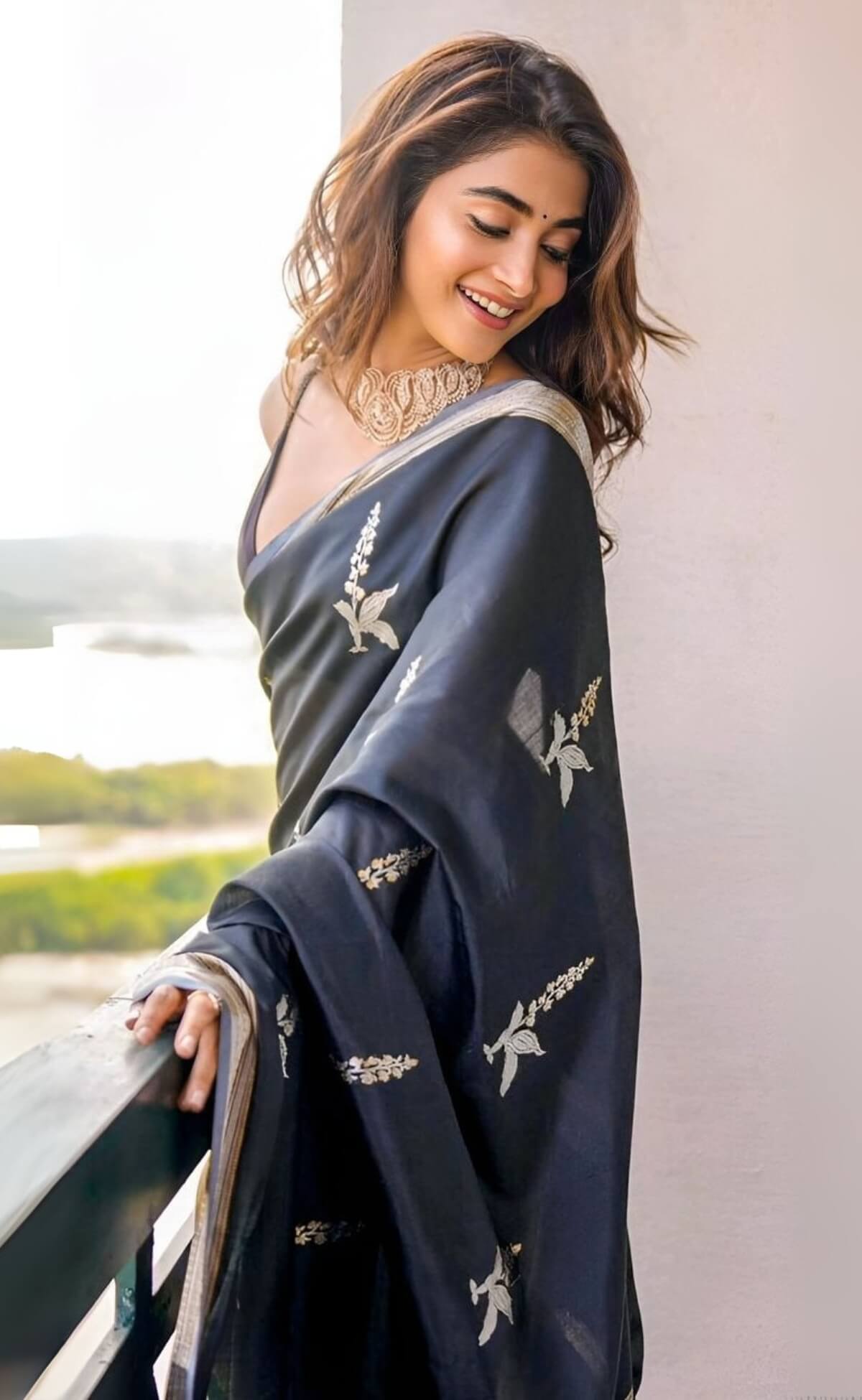 Quixotic Black Soft Silk Saree With Outstanding Blouse Piece