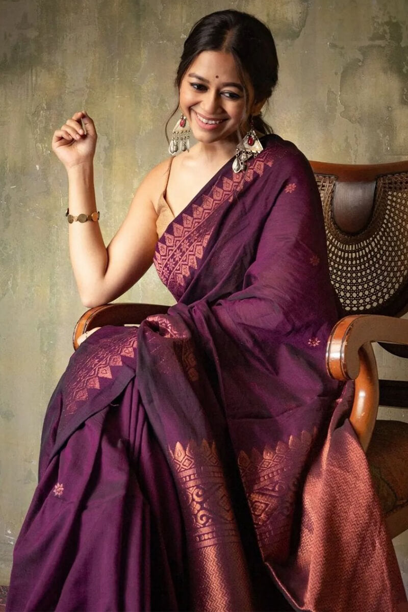 Lassitude Purple Soft Silk Saree With Sempiternal Blouse Piece