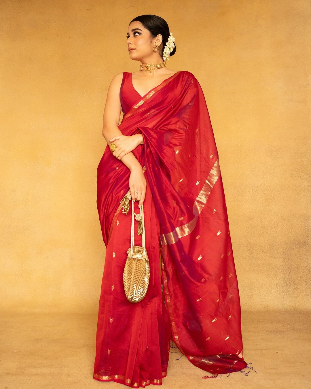 Imaginative Red Cotton Silk Saree With Aplomb Blouse Piece