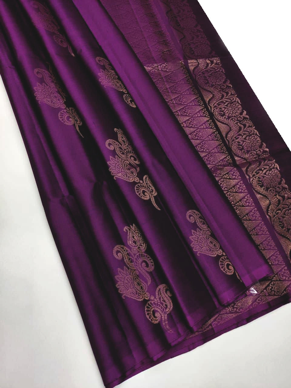 Groovy Purple Soft Silk Saree With Aplomb Blouse Piece