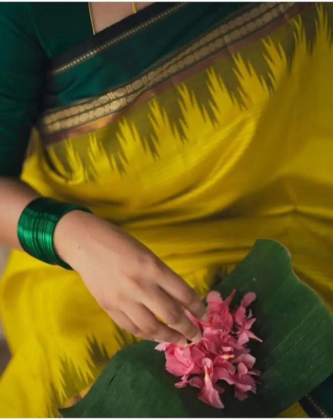 Devastating Yellow Soft Silk Saree With Demure Blouse Piece