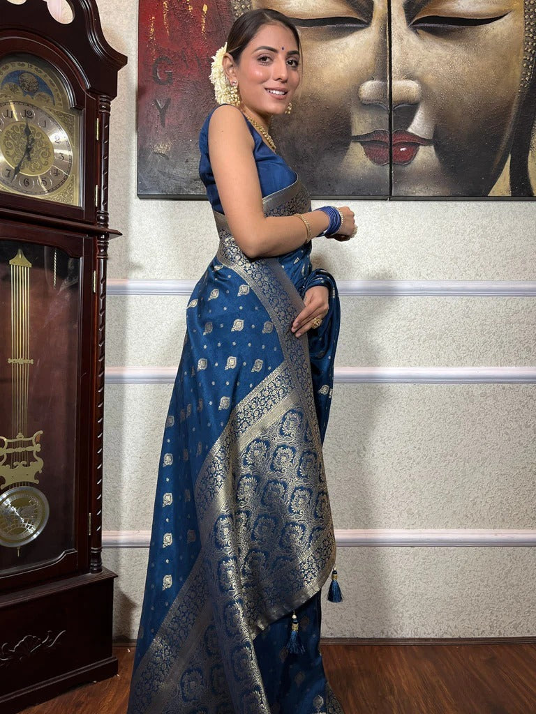 Inspiring Navy Blue Soft Silk Saree With Bewitching Blouse Piece