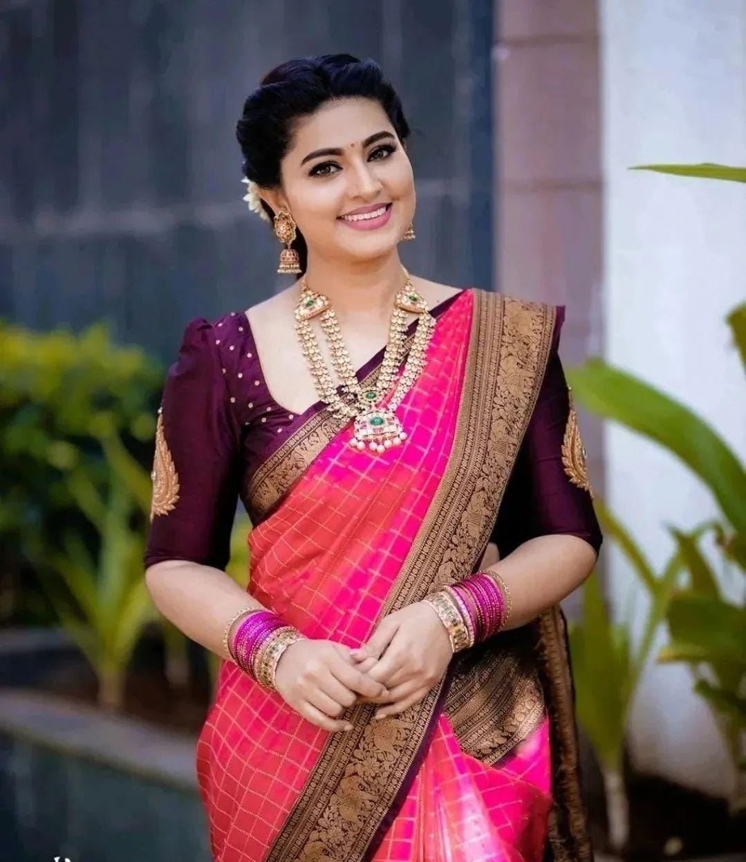 Snappy Pink Soft Silk Saree With Artistic Blouse Piece